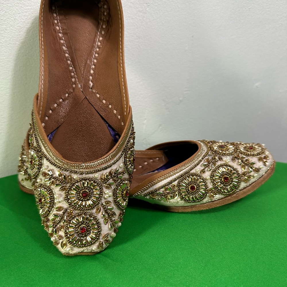 Punjabi jutti khussa flat shoes